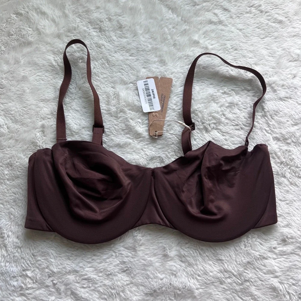 SKIMS Smoothing Intimates Unlined Strapless Bra Cocoa Brown 36C BA-BAN-2607 NEW